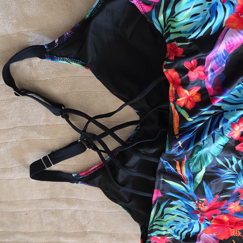 Black Tropical Floral Tankini Swim Set - Women Swim Plus Size 22 - Picture 10 of 14